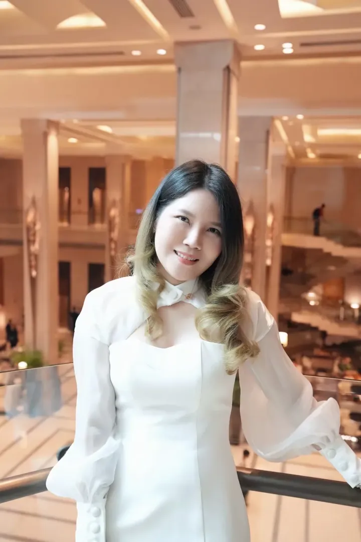 Dr. Waleerat at Belluxi luxury event