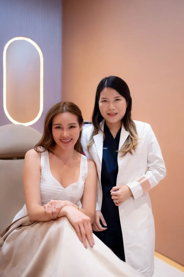 Dr. Waleerat consulting celebrity patient at clinic